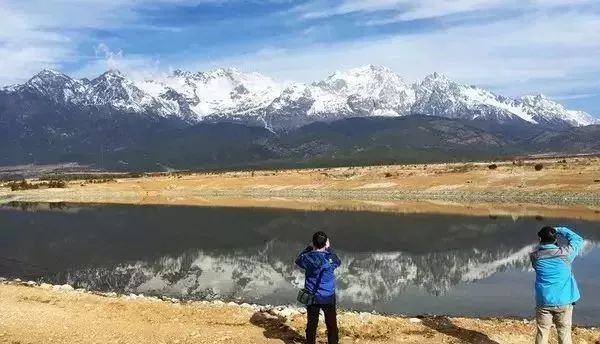 咫尺之遥,鬼斧神工天造物—丽江之晨玉龙雪山日出